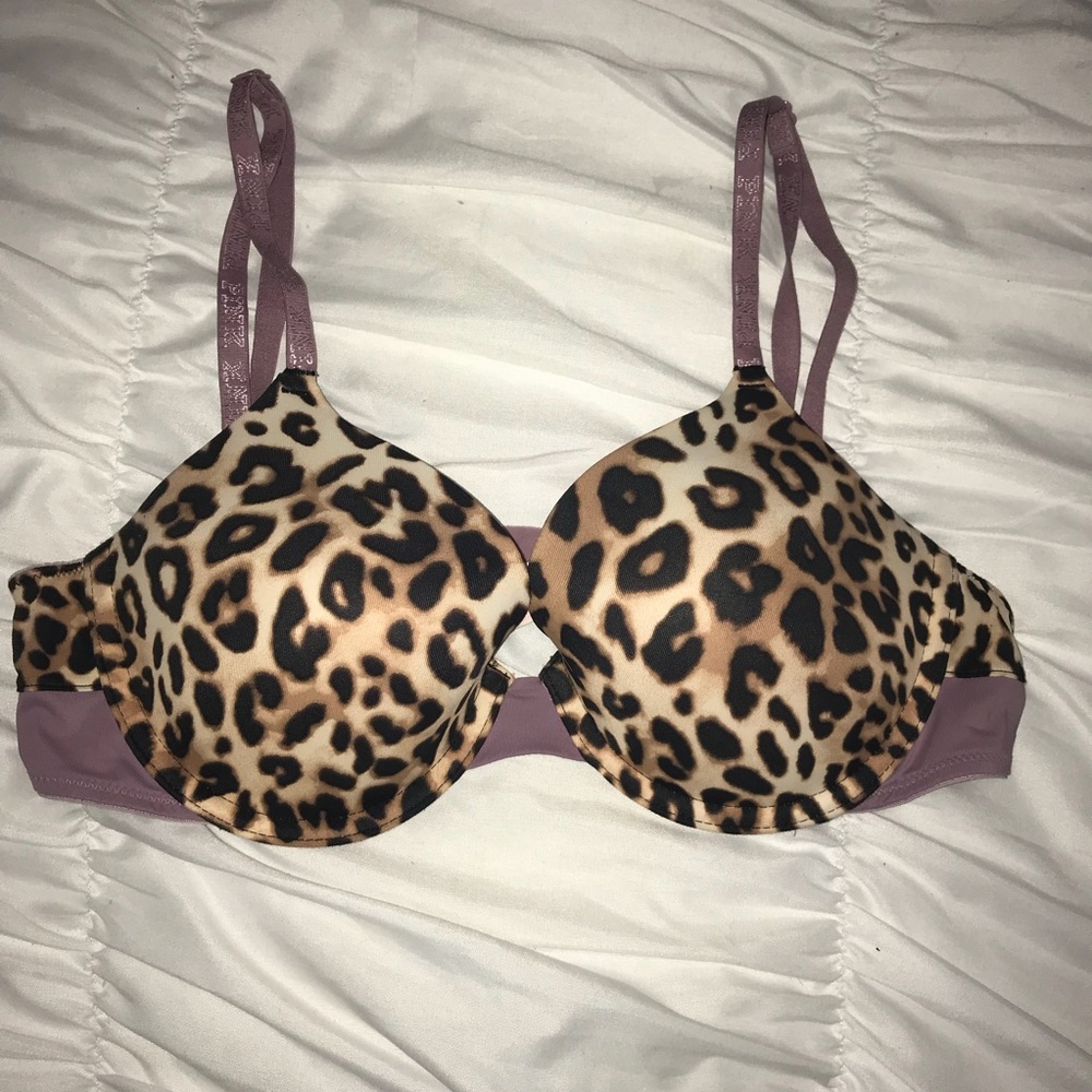 PINK Victoria’s Secret wear everywhere bra 36 B.
